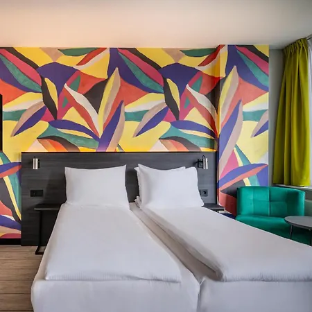 トーン シティ センター