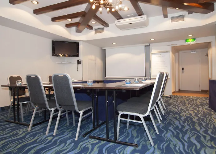 מלון Thon Centre 3*